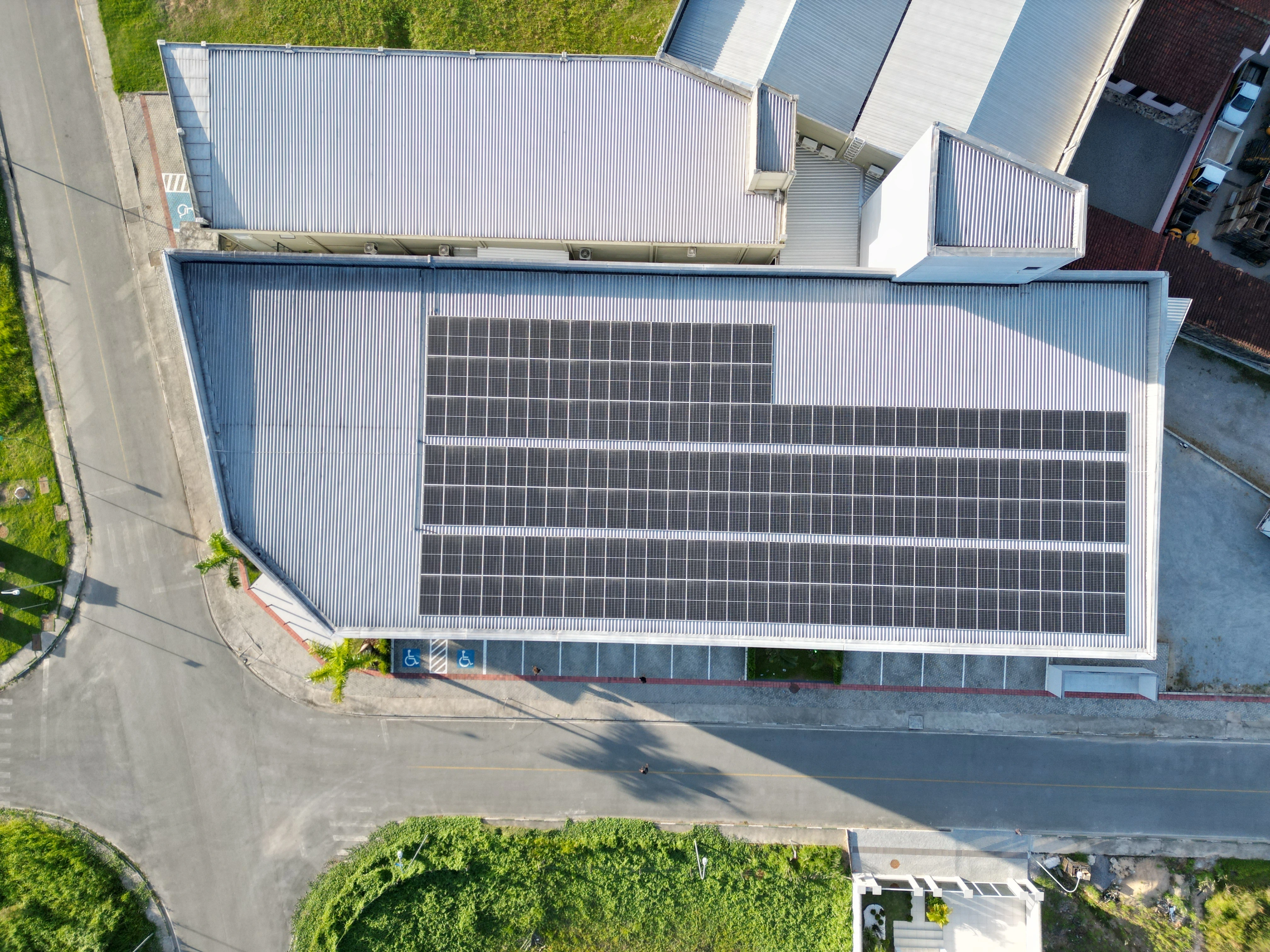 Toiture photovoltaïque entreprise